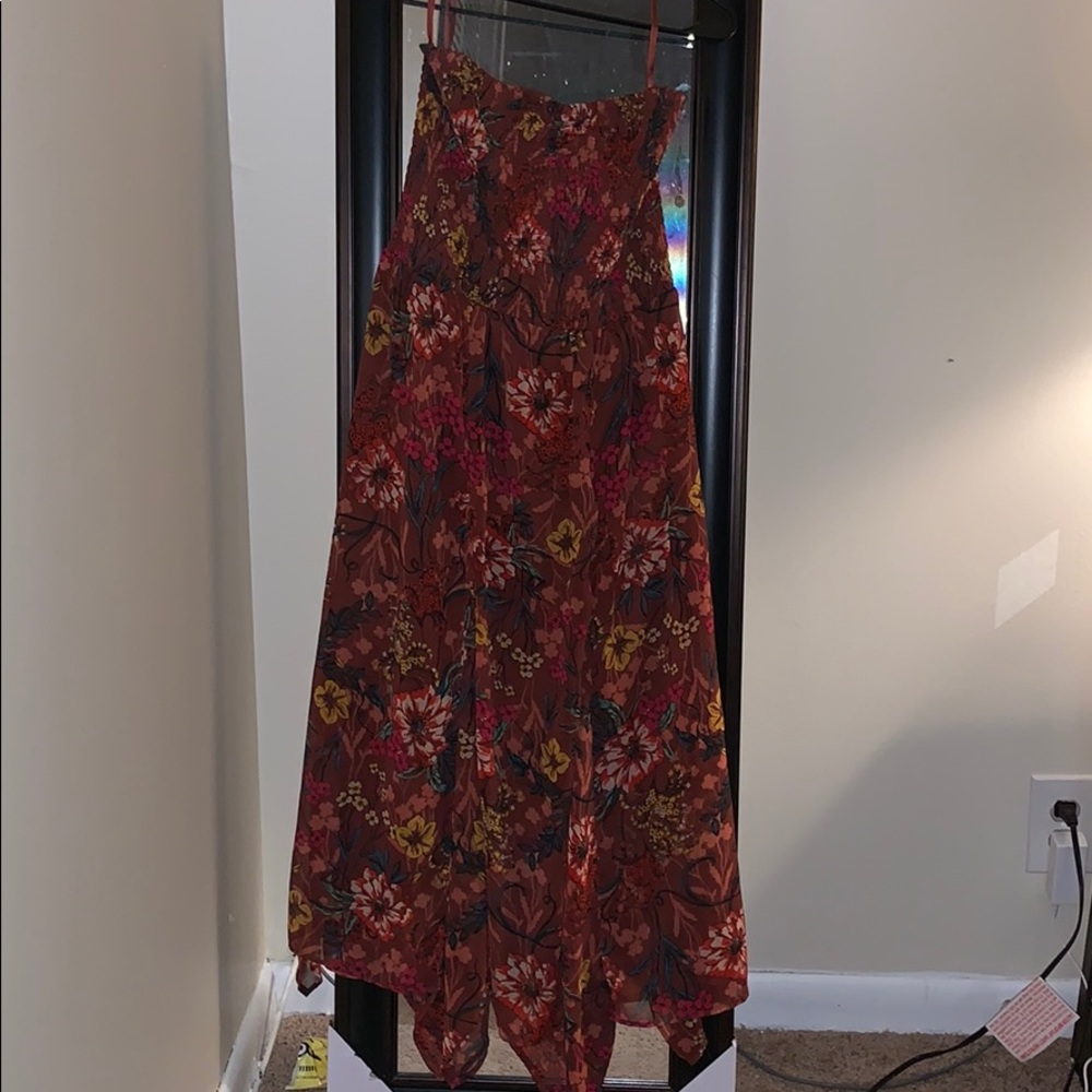 Medium hi-low summer dress